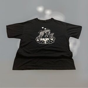 Oversized Drop Shoulder Angel Print Hands Short Sleeve Size Medium